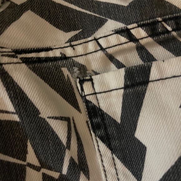 Authentic Icon Shorts - Picture 10 of 10